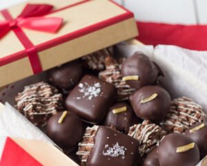 Anniversary Chocolate Gift Box Chennai Anniversary Chocolate Gift Box Chennai